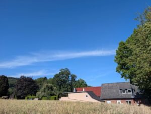 big_03_Haus_Ostansicht_Feldrand